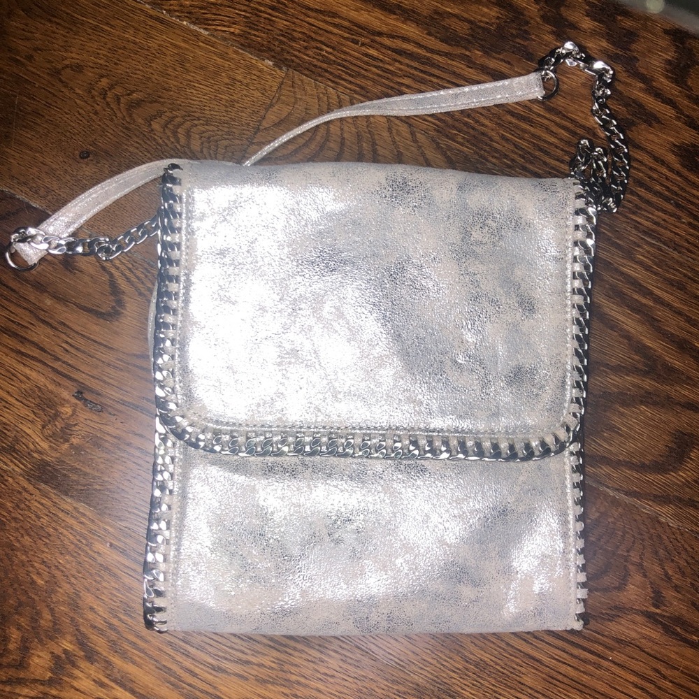 Urban Expressions Sheila Chain Crossbody
